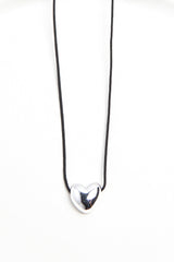 CHAIN NECKLACE WITH HEART PENDANT