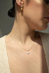 NATURAL PEARL PENDANT NECKLACE