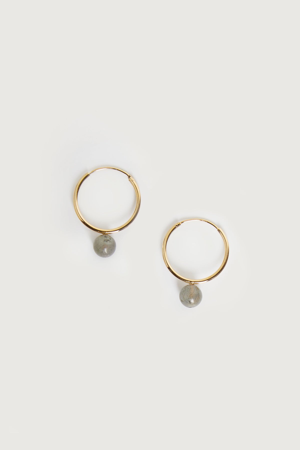 HOOP EARRING WITH GEMSTONE