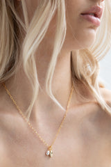 PEARL AND PEBBLE PENDANT NECKLACE
