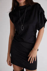NECKLACE WITH LARGE PENDANT