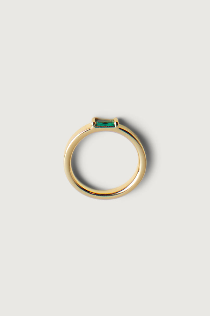 BAND WITH BAGUETTE ZIRCONIA