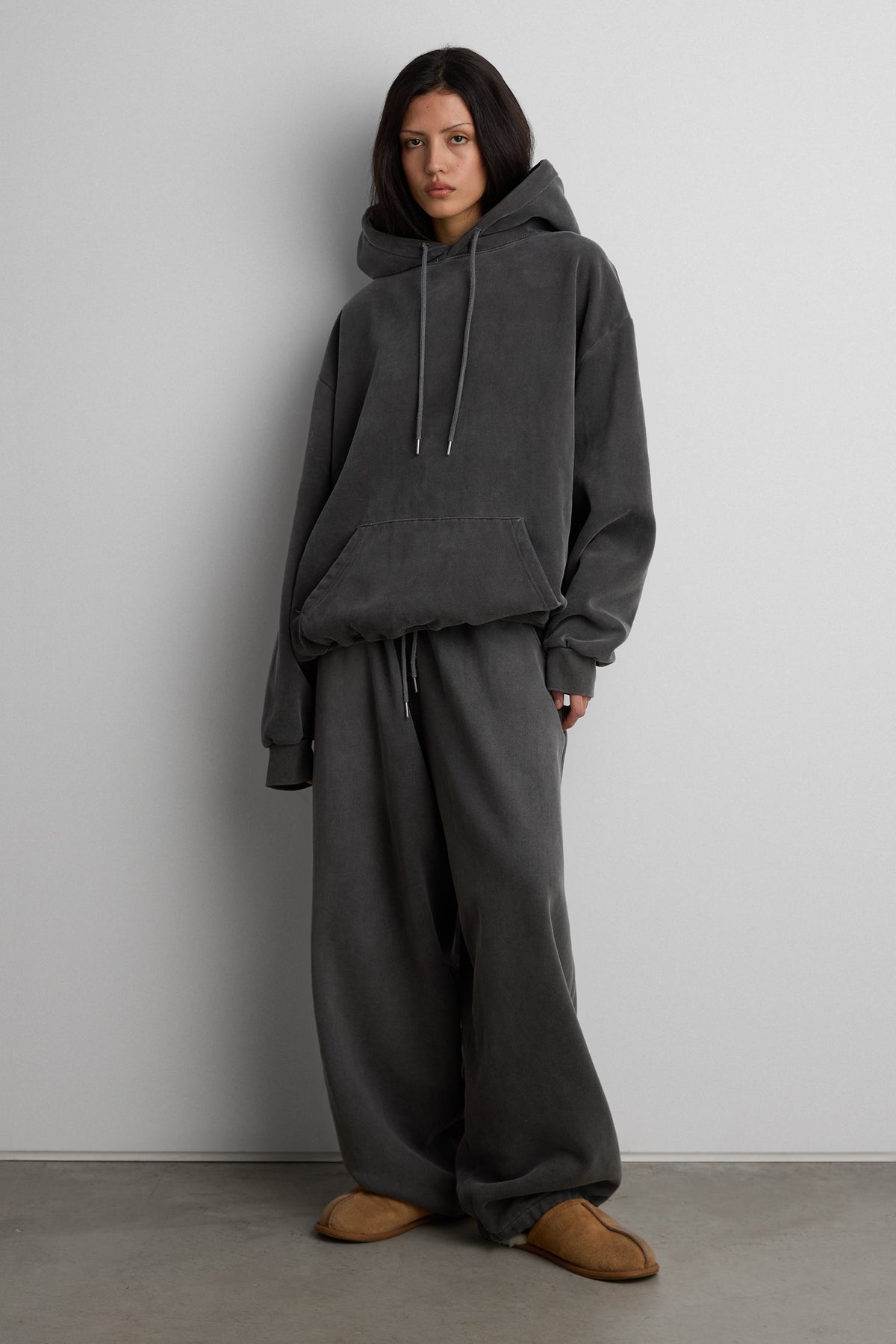 FLEECE STUDIO BOYFRIEND HOODIE