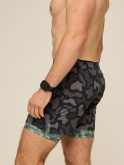 The Duck & Covers 5.5" (Ultimate Training Short)- Black - Image 3 - Chubbies Shorts