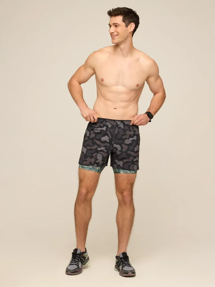 The Duck & Covers 5.5" (Ultimate Training Short)- Black - Image 7 - Chubbies Shorts